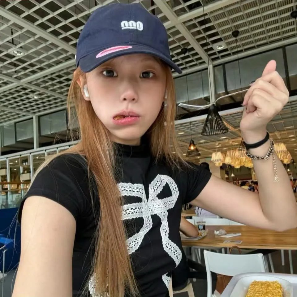 艾洛思的顶级生活海报